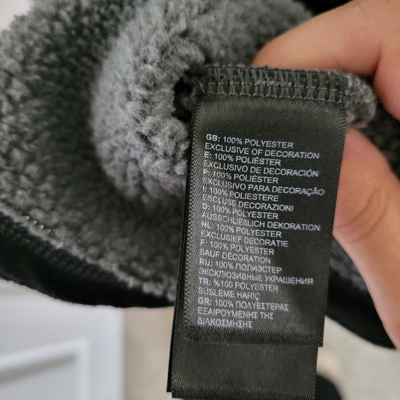 The North Face Men's Charcoal Quarter Zip-Up Sweater Size Small - Picture 4 of 6